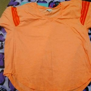 American Eagle tee